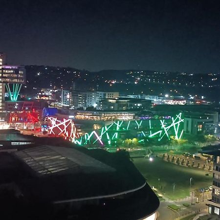Menlyn Maine Trilogy Apartment 1010 프레토리아 외부 사진