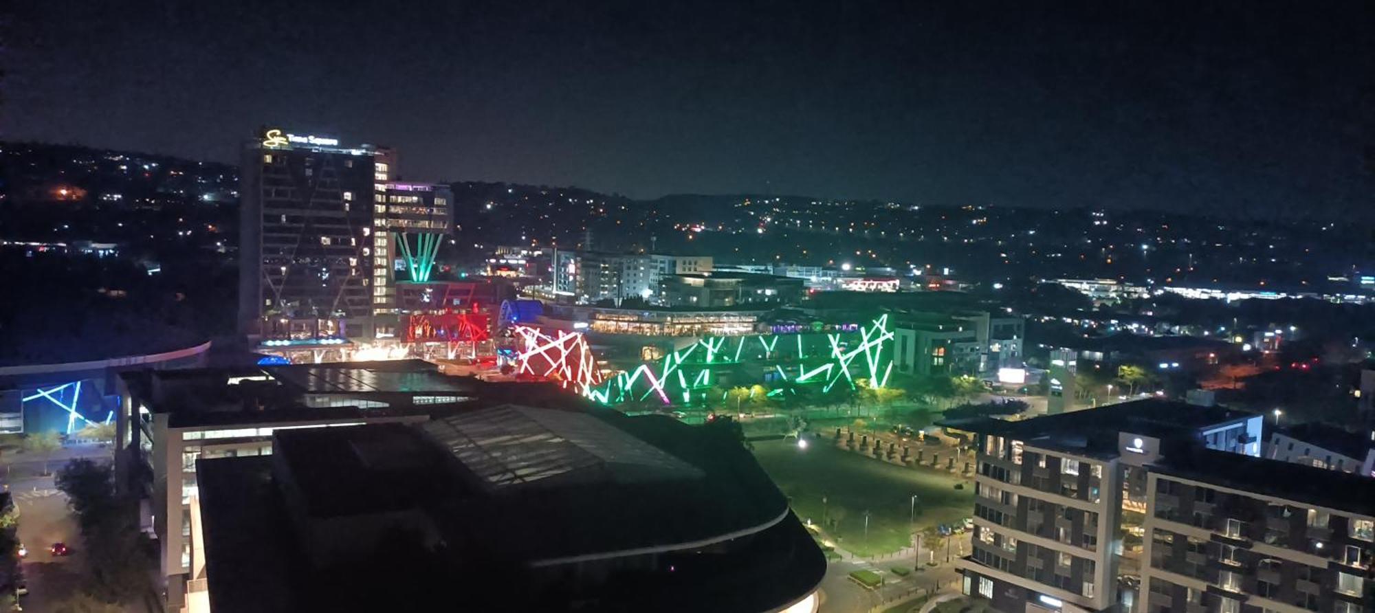 Menlyn Maine Trilogy Apartment 1010 프레토리아 외부 사진
